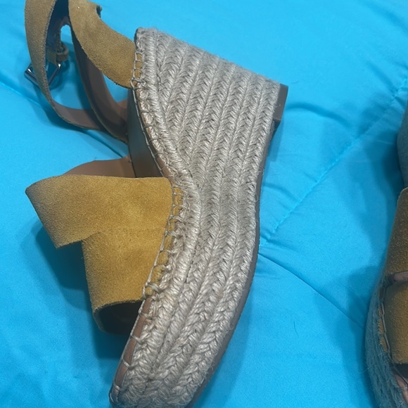 New sandals - Picture 2 of 5